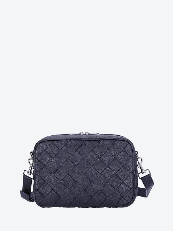 Classic Intrecciato medium crossbody