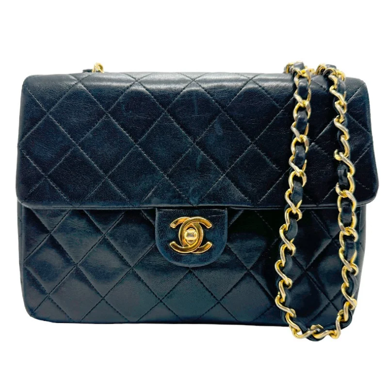 Chanel Matelassé  Leather Shoulder Bag (Pre-Owned)