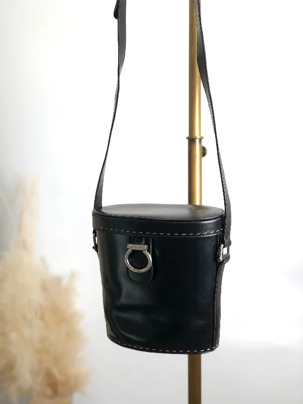 CELINE Stitch Horsebit Leather Bucket Crossbody Shoulder Bag Black Vintage Old Celine 3hrv6j